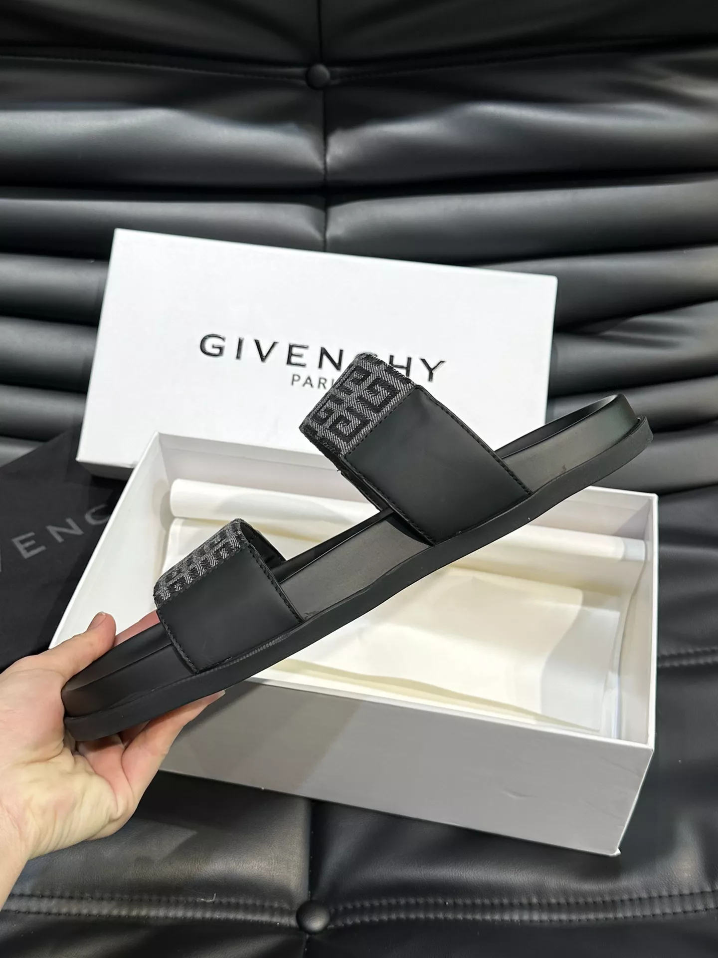 givenchy chaussons pour homme s_12a16b74